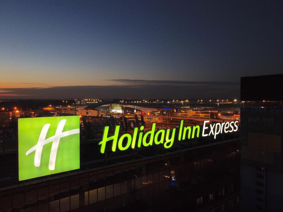 Holiday Inn Express Moscow - Sheremetyevo Airport, An Ihg Hotel Extérieur photo